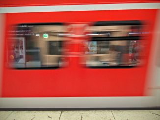 Zug in Bewegung