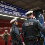 Streife der Bundespolizei im S-Bahnhof Reeperbahn