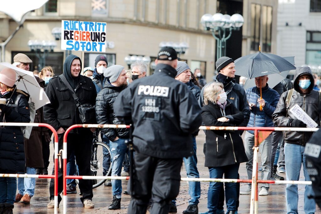 "Rücktrit Regierung sofort" als Tenor