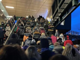 überfüllte S-Bahn-Station Hammerbrook